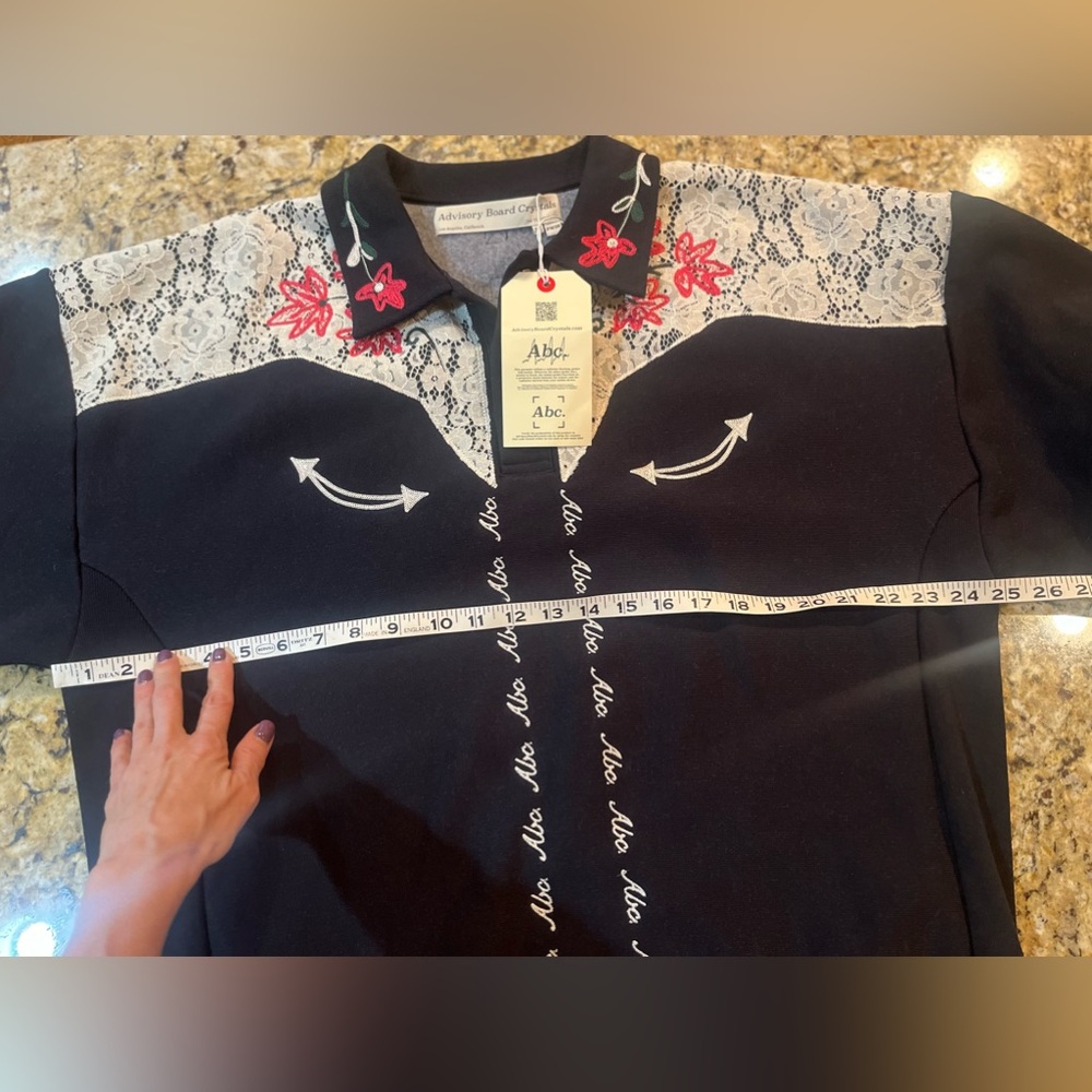 Advisory Board Crystals ABC XL Lace Western Sweatshirt NWT Embroidered Floral - Picture 4 of 15